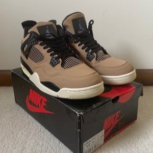 2019 Wmns Air Jordan 4 Retro 'Mushroom’